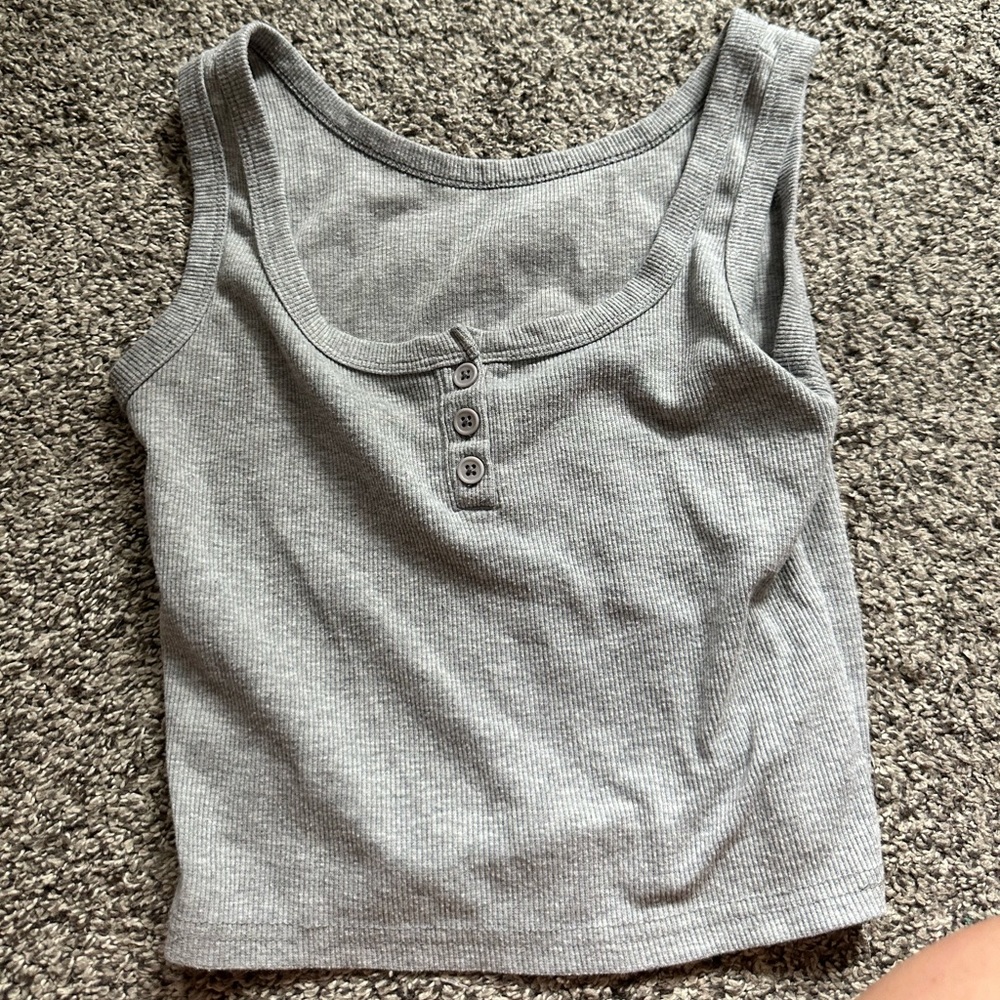 Gray tank top